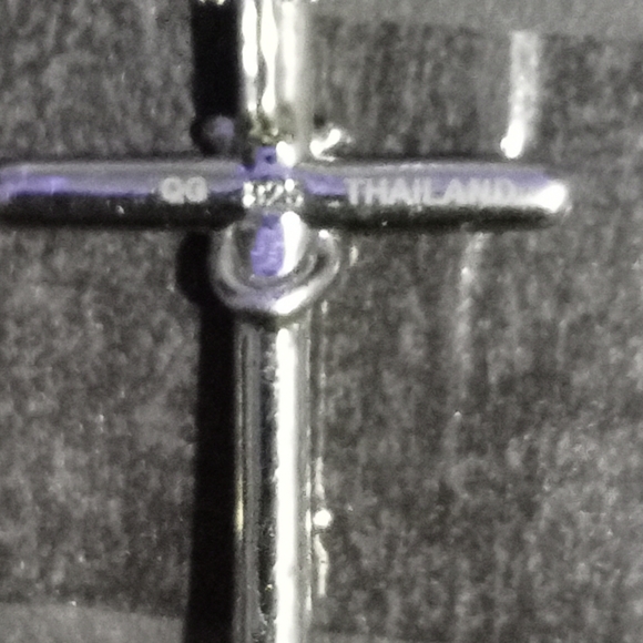 925 sterling silver adjustable cross pendant necklace with diamond accent - Picture 3 of 6